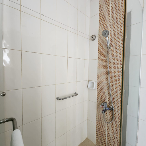 Bathroom 22