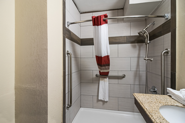 Bathroom 15