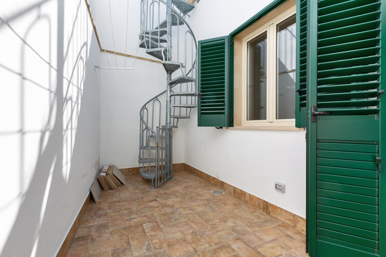 Others 5, 3281 House Zia Fiume by Barbarhouse, Lecce