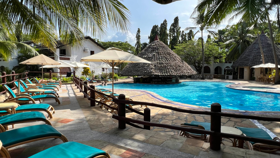 Sport & Beauty 2, Pinewood Beach Resort & Spa, Msambweni