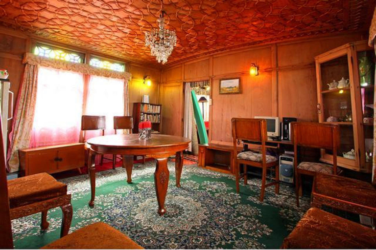 Food & Drinks 5, Houseboat Zaindari Palace, Srinagar