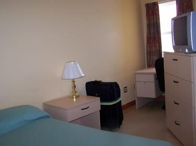 Bedroom 2, Glendenning Hall, Queens