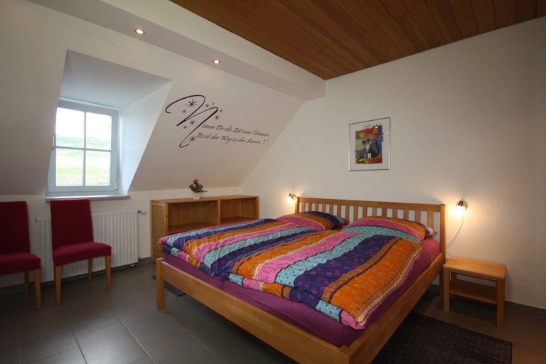 Bedroom 2, Moseltraum Alte Schmiede, Trier-Saarburg