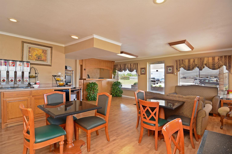 Food & Drinks 5, Americas Best Value Inn Stephenville, Erath