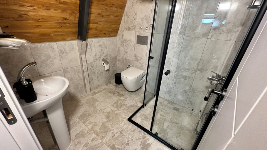 Bathroom 3, Kartal Yuvası Tatil Köyü, Merkez