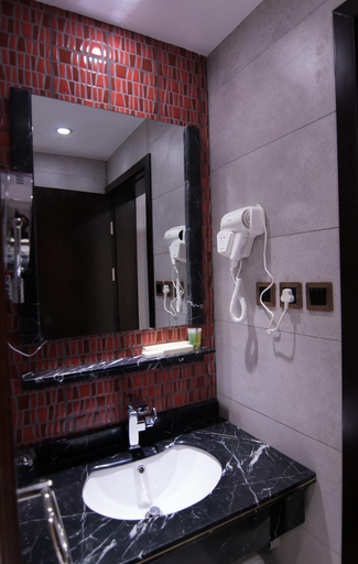Bathroom 5, Rosalina Hotel, Yanbu