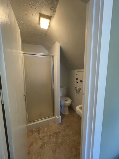 Bathroom 4, Stone Hearth Inn and Eatery, Windsor