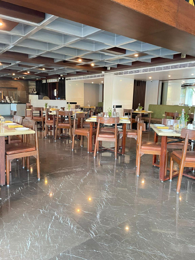 Food & Drinks 5, Paradigm Sarovar Portico Kakinada, East Godavari