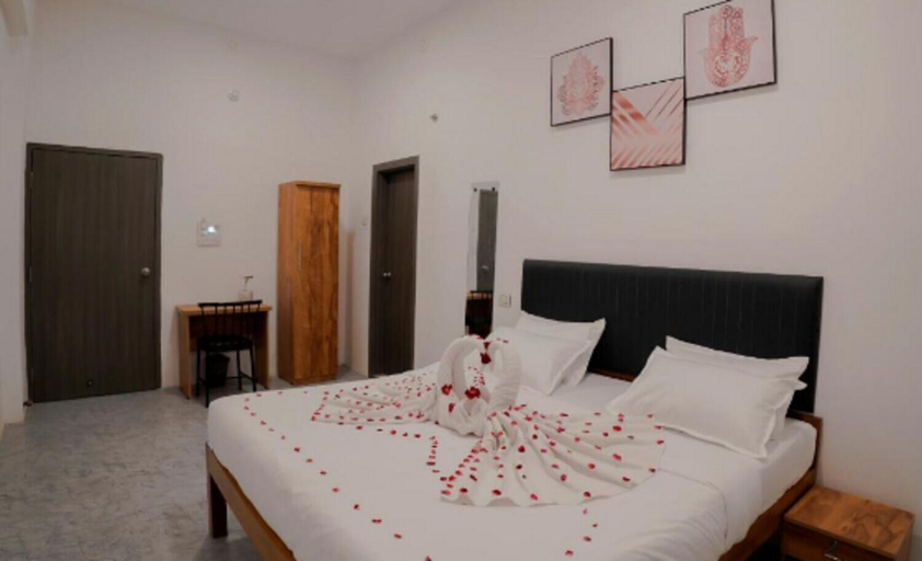 Bedroom 4, Hotel Royal Accord, Surat