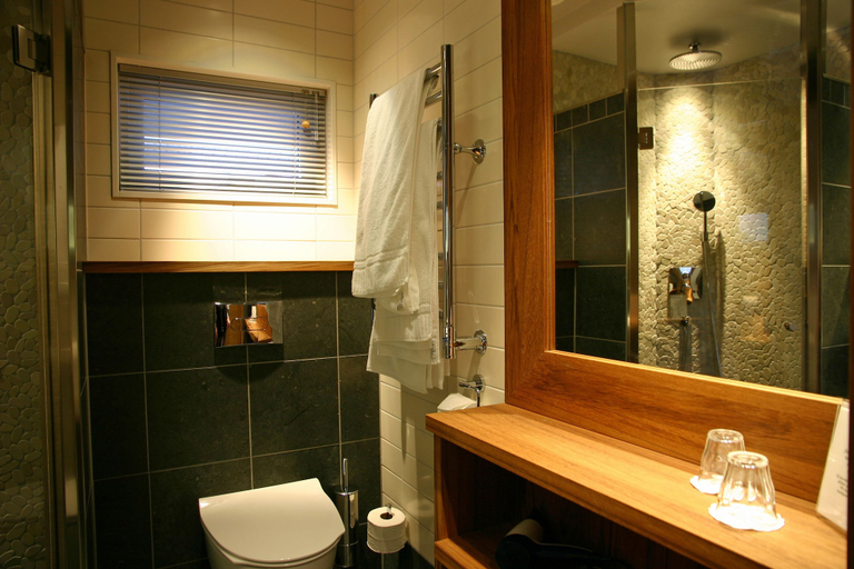 Bathroom 3, HESTRAVIKEN HOTEL & SPA, Gislaved