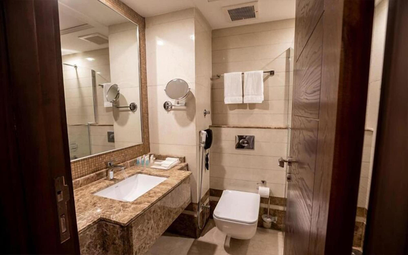 Bathroom 5, Violet Al Azizia Hotel, Makkah