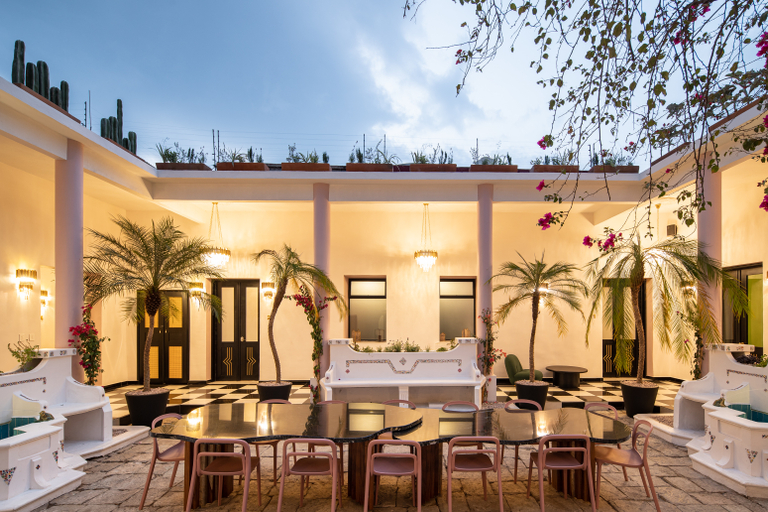 Food & Drinks 4, HOLT's Hotel De Mi Independencia, Del Centro