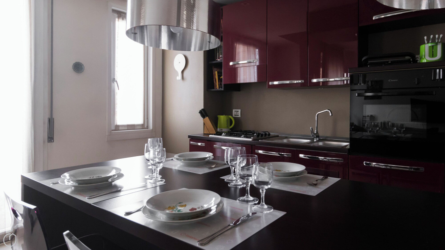 Others 4, Italianway Easy - Dall'ongaro 24, Milano