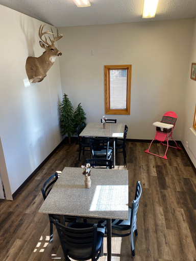 Others 5, Glendive Lodge, Dawson