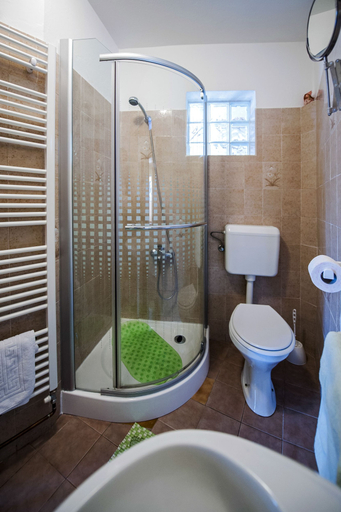 Bathroom 3, Apartments Rina, Rovinj