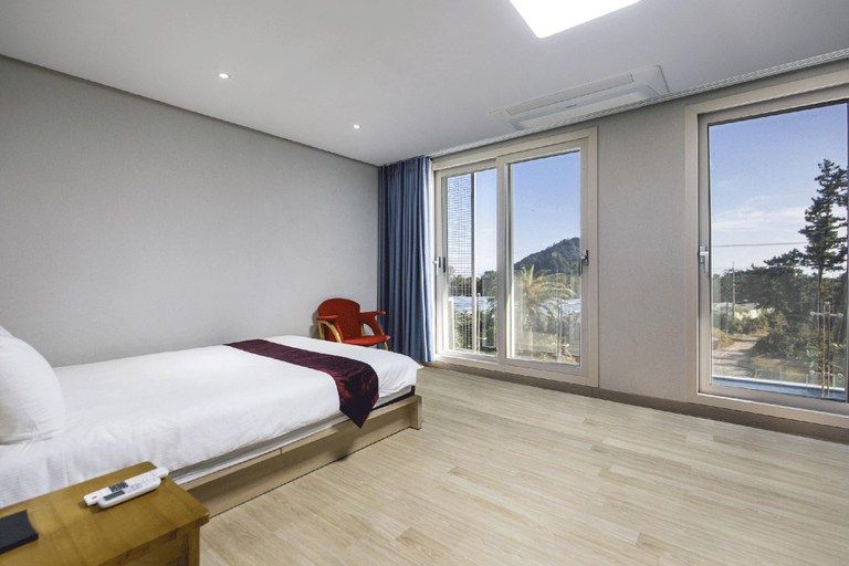 Bedroom 2, The Bay Jeju Resort, Seogwipo