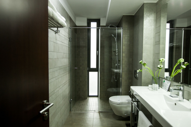 Bathroom 4, Victoria Bulevard Hotel, Brasov
