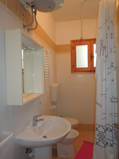 Bathroom 3, Three-room flat for 6 people with private garden - By Beahost Rentals, Venezia