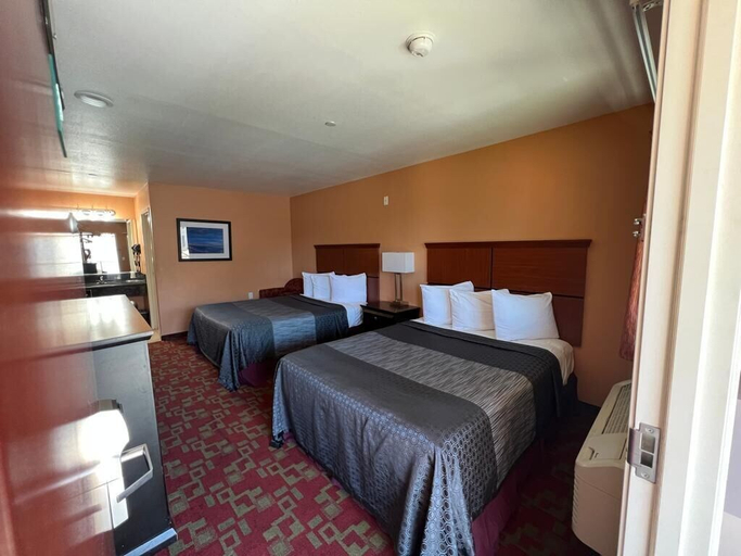 Bedroom 3, Rancho California Inn, Riverside
