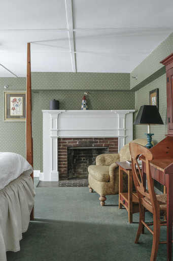 Bedroom 24