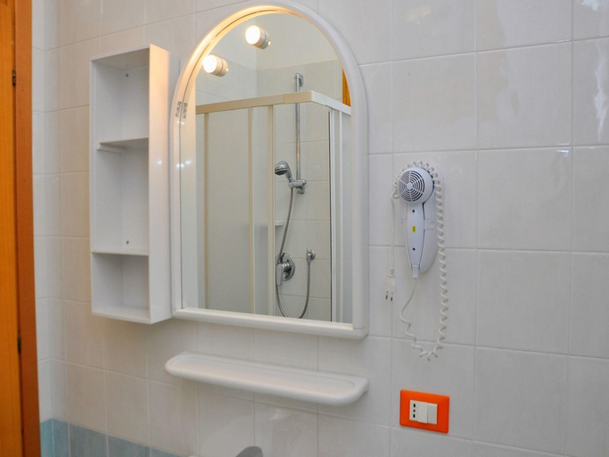 Bathroom 2, Nice Apartment Next to the Sea - By Beahost Rentals, Venezia