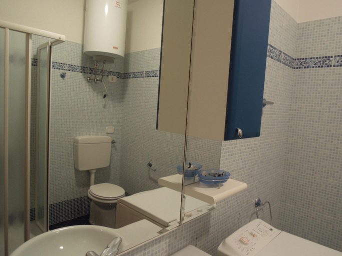 Bathroom 3, Wonderful flat with sea view and swimming pool - By Beahost Rentals, Venezia
