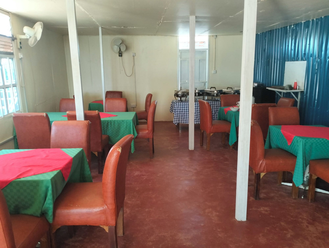 Food & Drinks, Bimoss Beach Resort & Campsite, Mbita