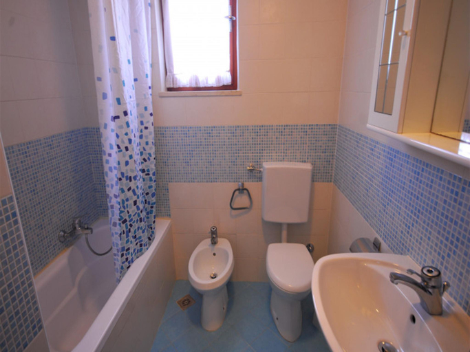Bathroom 3, Lovely villa with garden in Lignano Riviera by Beahost Rentals, Udine