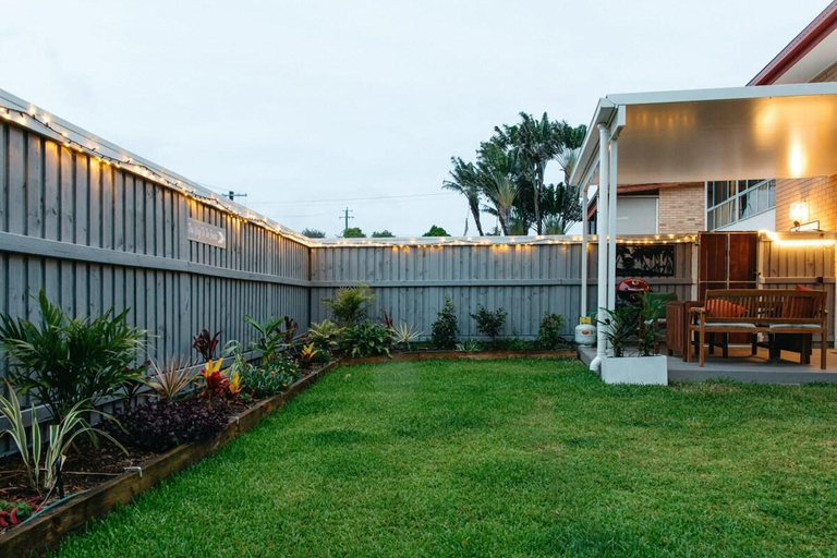 Others 5, Moffat Beach Coastal Contemporary Unit B, Caloundra - Caloundra N.
