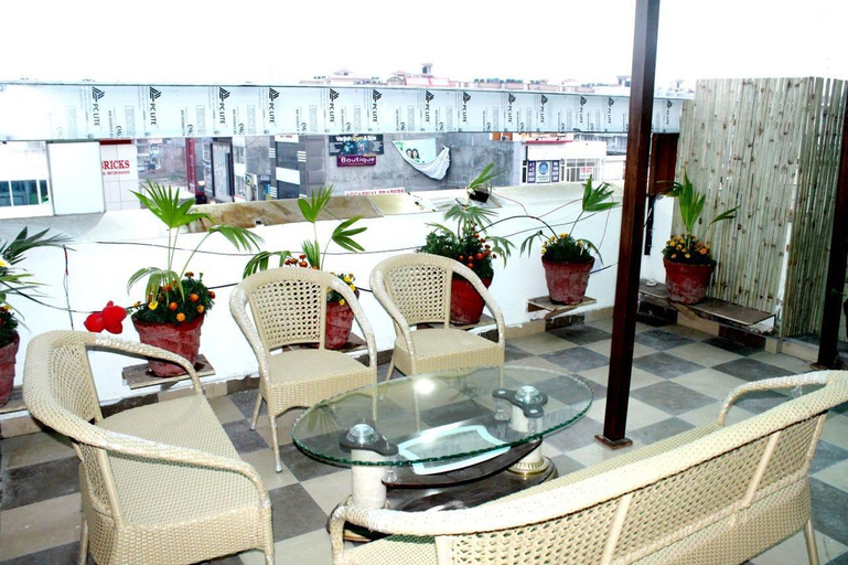 Others 3, hotel royal star, Sahibzada Ajit Singh Nagar