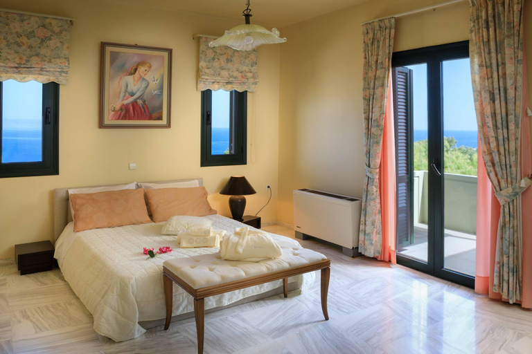 3, Koralia - Chanias Card Postal Villa Majestic View, Crete
