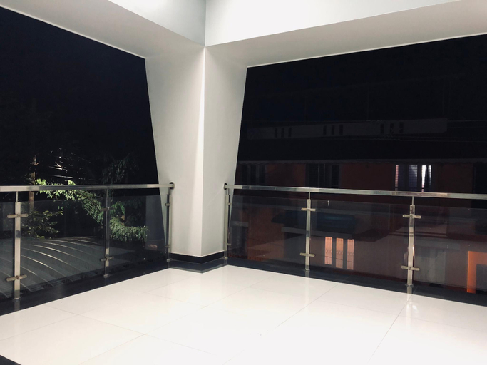 Others 3, Garuda Suites, Thiruvananthapuram