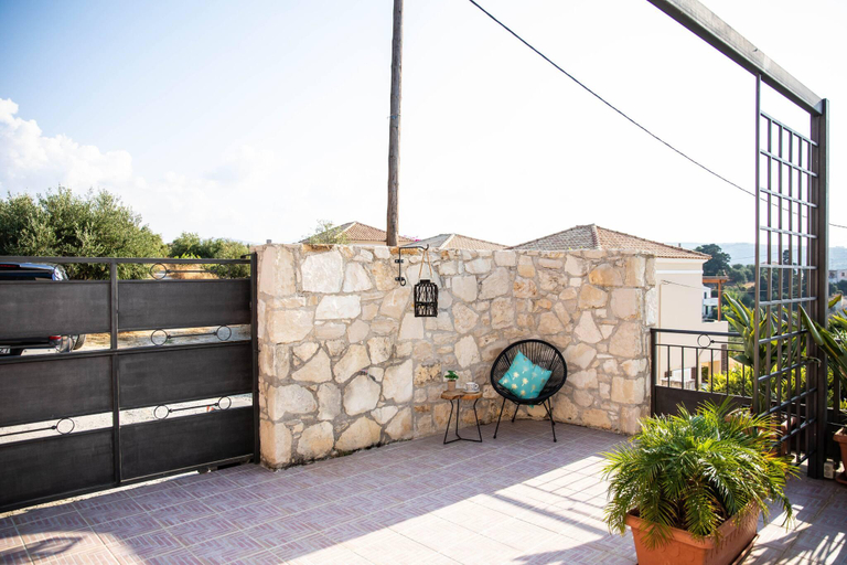 Others 4, Vila Vasiliki, Next To Platanias, 6min From Sea, Crete