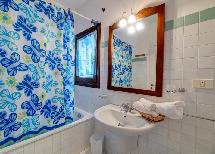 Bathroom 4, Charming Small Villa Bella villetta Sleeps 4, Sassari