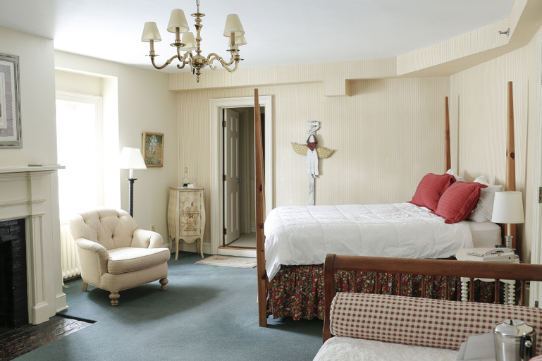 Bedroom 23