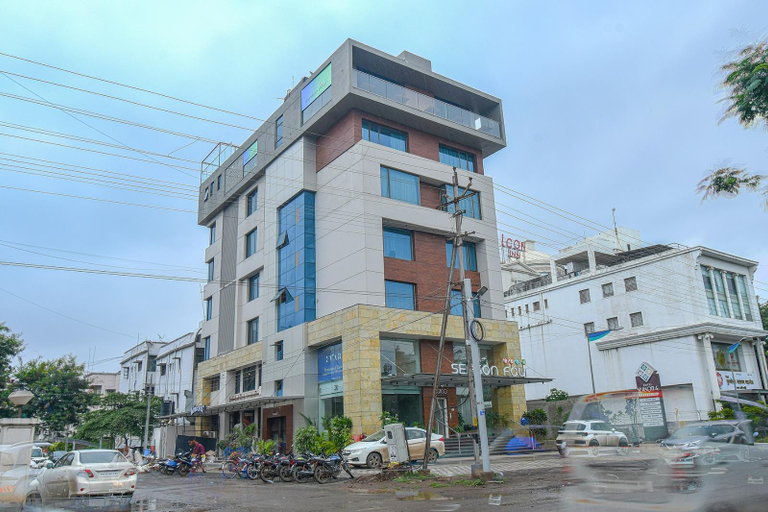 Exterior & Views, Season 4, Sangli, Sangli
