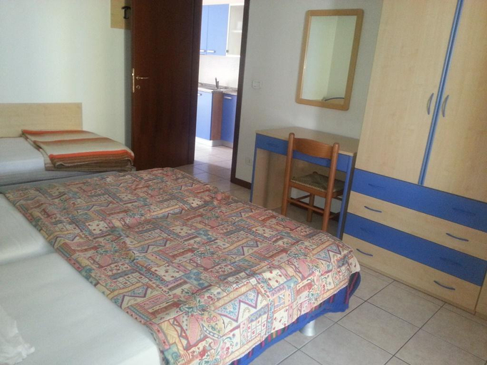 Bedroom 2, Apartment with shared pool for 5 people - By Beahost Rentals, Venezia