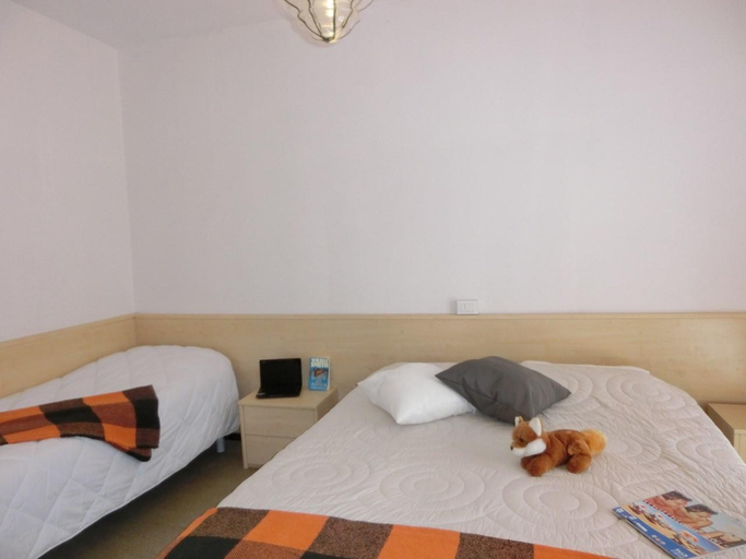 Bedroom 2, One-Bedroom Apartment 150 meters from the sea - By Beahost Rentals, Venezia