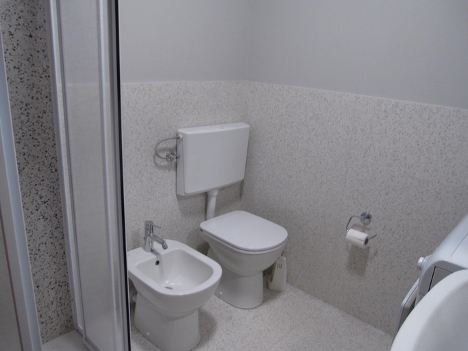 Bathroom 3, Nice and cozy apartment close to the beach for 4 people by Beahost Rentals, Gorizia