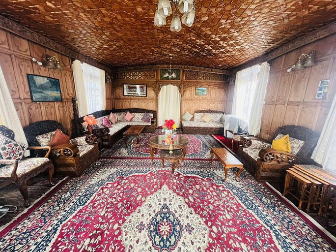 Others 5, Floating Luxury Group Of Houseboats, Srinagar
