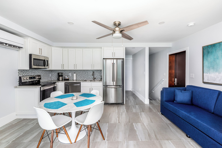 Others 5, Dream Villas Provo