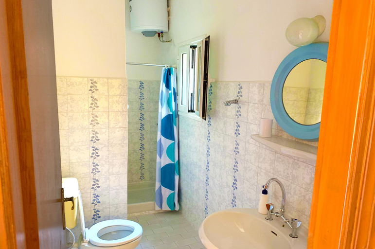 Bathroom, Spiros Apartments on Agios Gordios Beach, Corfu, Greece, Ionian Islands