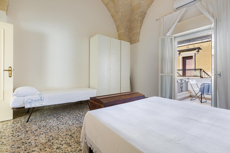 Bedroom 4, 3253 Casa Della Sabina by Barbarhouse, Taranto