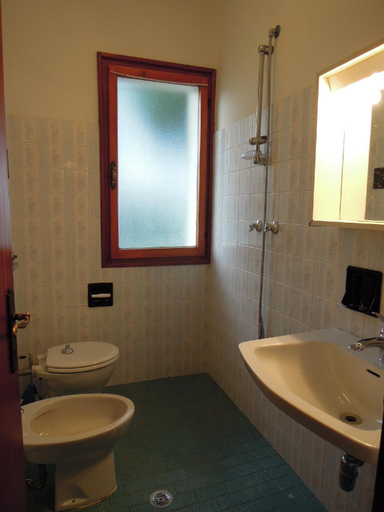 Bathroom 3, Villa with private garden in a quiet place, 500 meters from the sea, Venezia