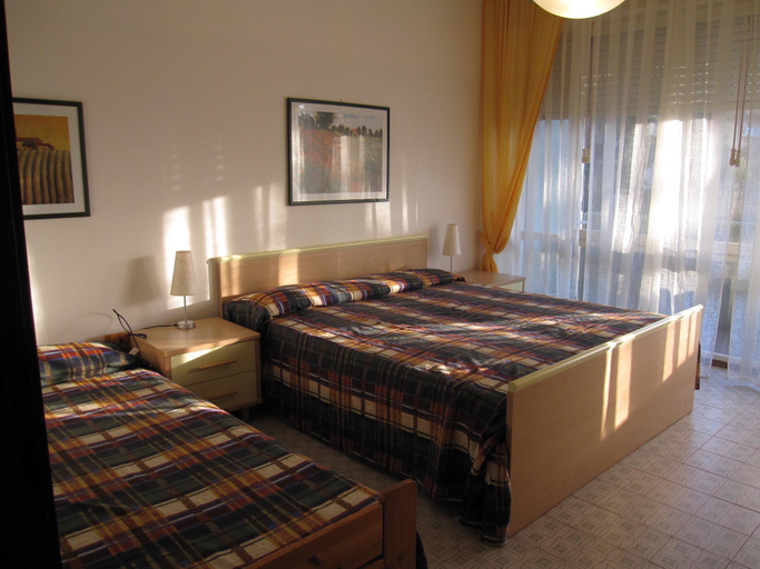Bedroom 2, Nice and cozy apartment close to the beach for 4 people by Beahost Rentals, Gorizia