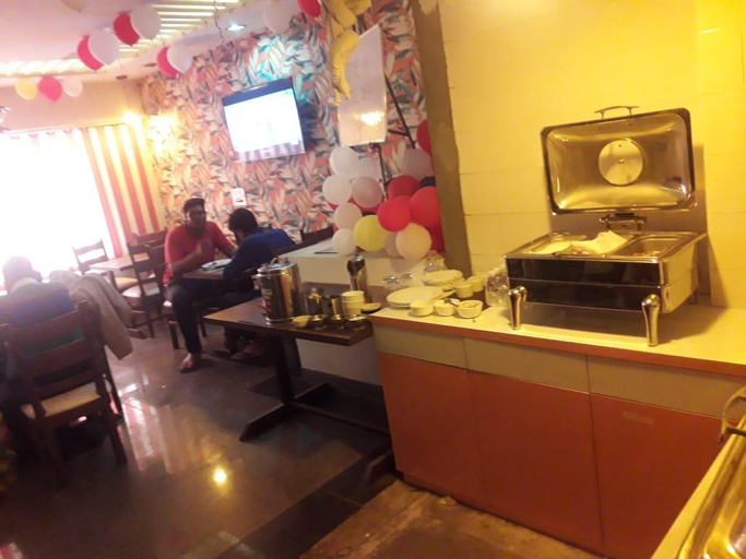 Food & Drinks, hotel royal star, Sahibzada Ajit Singh Nagar