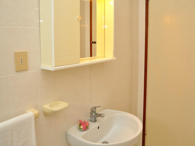 Bathroom 3, Nice apartment for 8 people with balcony - By Beahost Rentals, Venezia