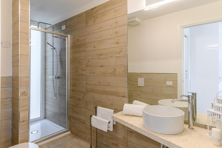 Bathroom 4, Stunning Capo Falcone Charming Apartments 1 Bedroom Apt sleeps 4, Sassari