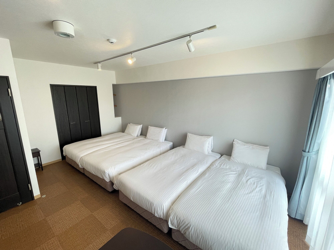 Bedroom 3, BiBi Hotel Cosmos Shintoshin, Naha