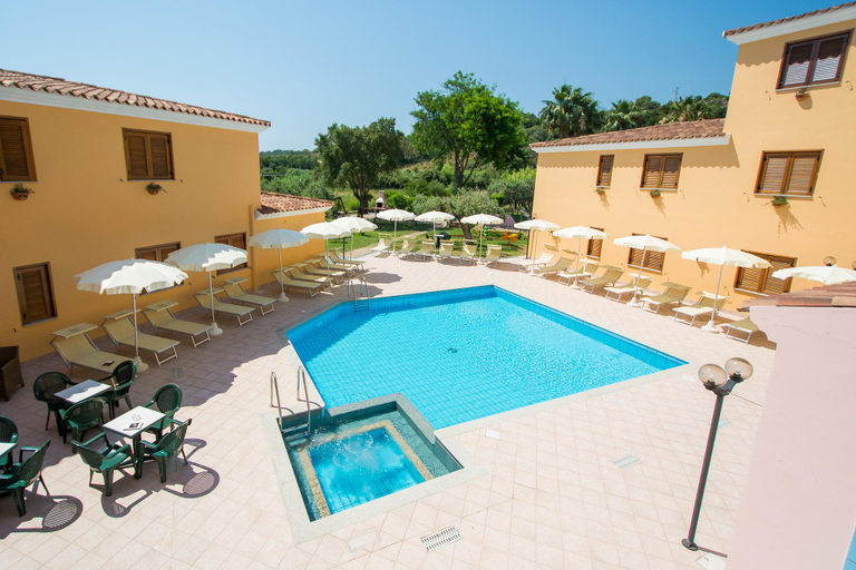 Sport & Beauty 4, Idyllic Residence Cala Viola Studio sleeps 2, Nuoro